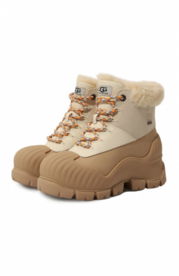 Ботинки Adiroam Hiker  UGG